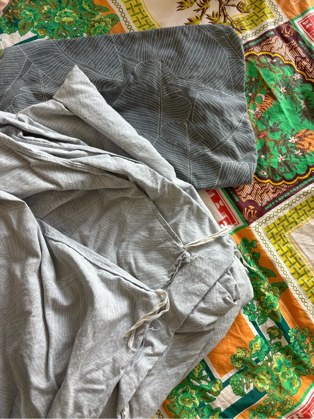 EUC Monstera Palm floral pattern duvet cover and 2 pillowcases set